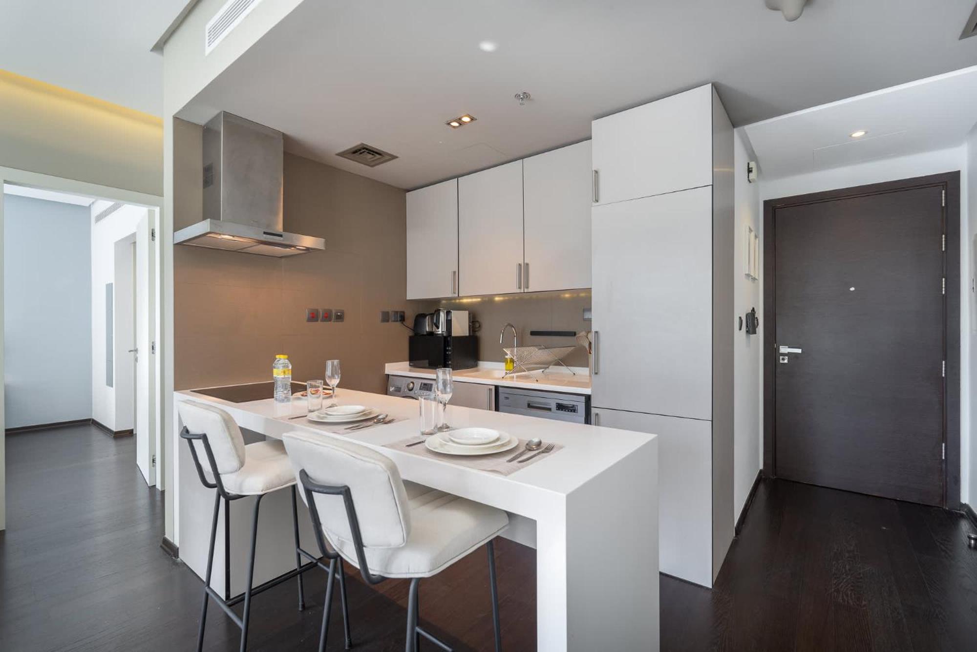 Warm 1-bedroom At West Avenue Tower Near Marina Beach! Apartment *