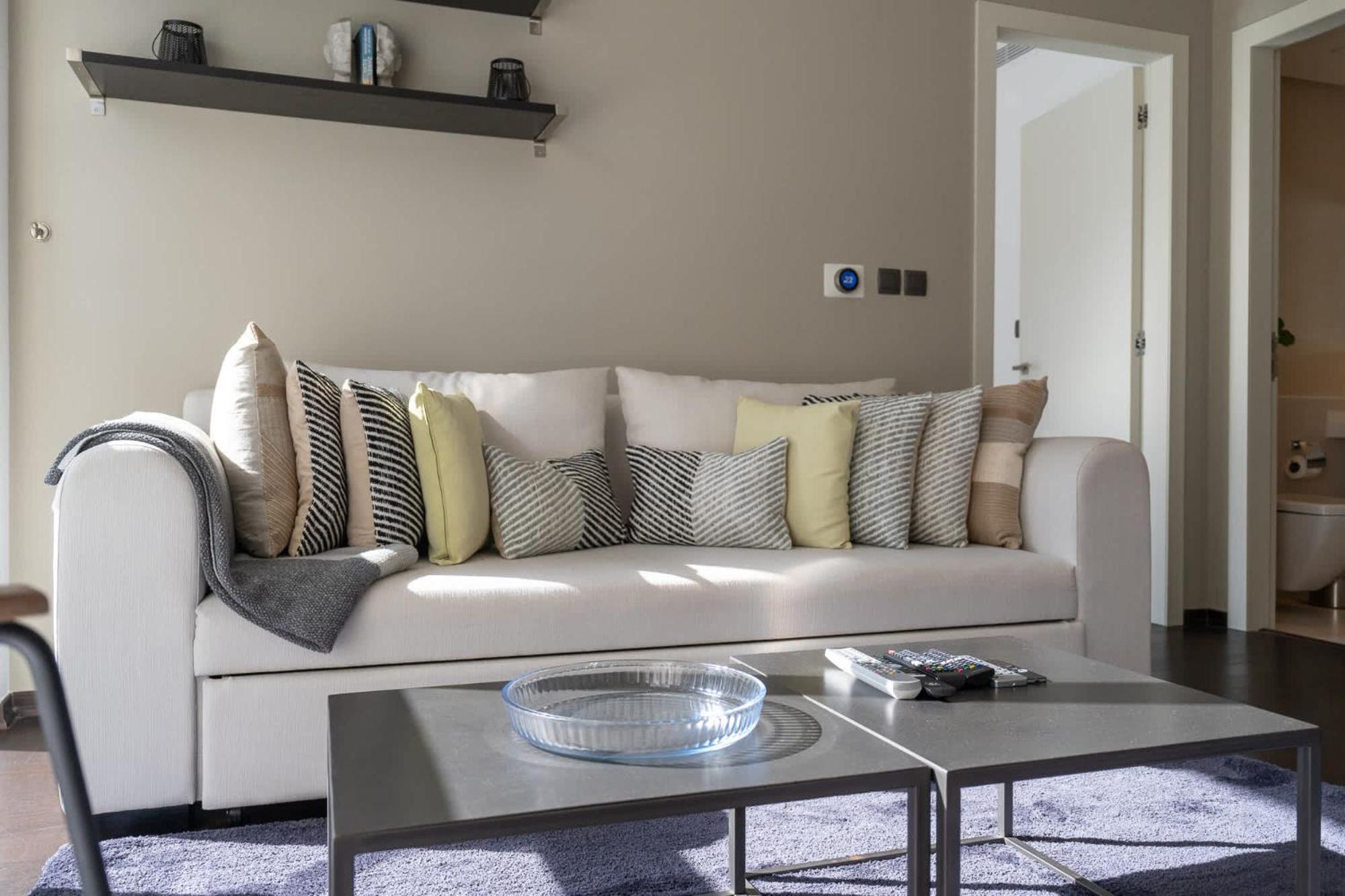 Warm 1-bedroom At West Avenue Tower Near Marina Beach! Dubai