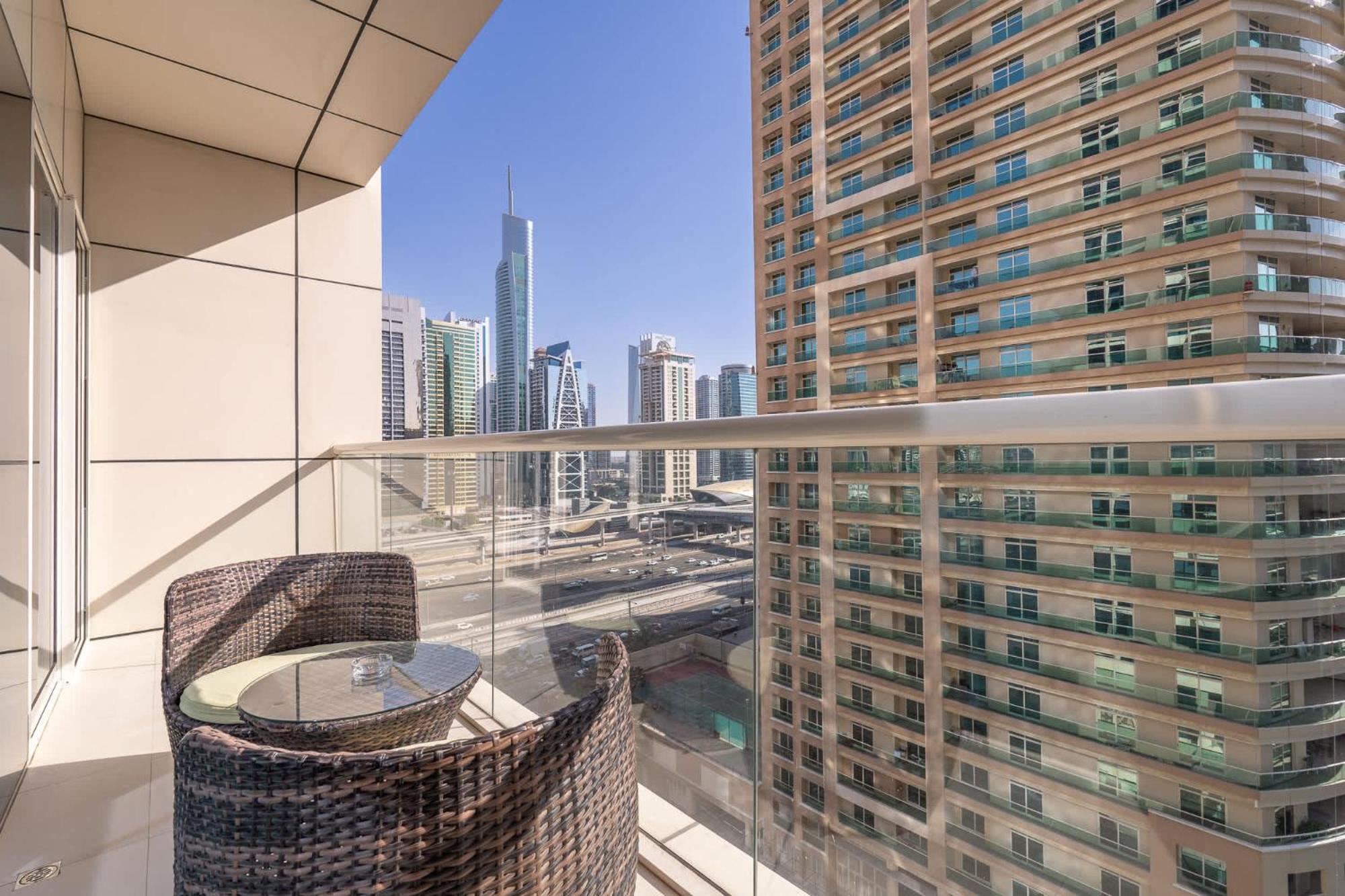 Apartment Warm 1-bedroom At West Avenue Tower Near Marina Beach! *