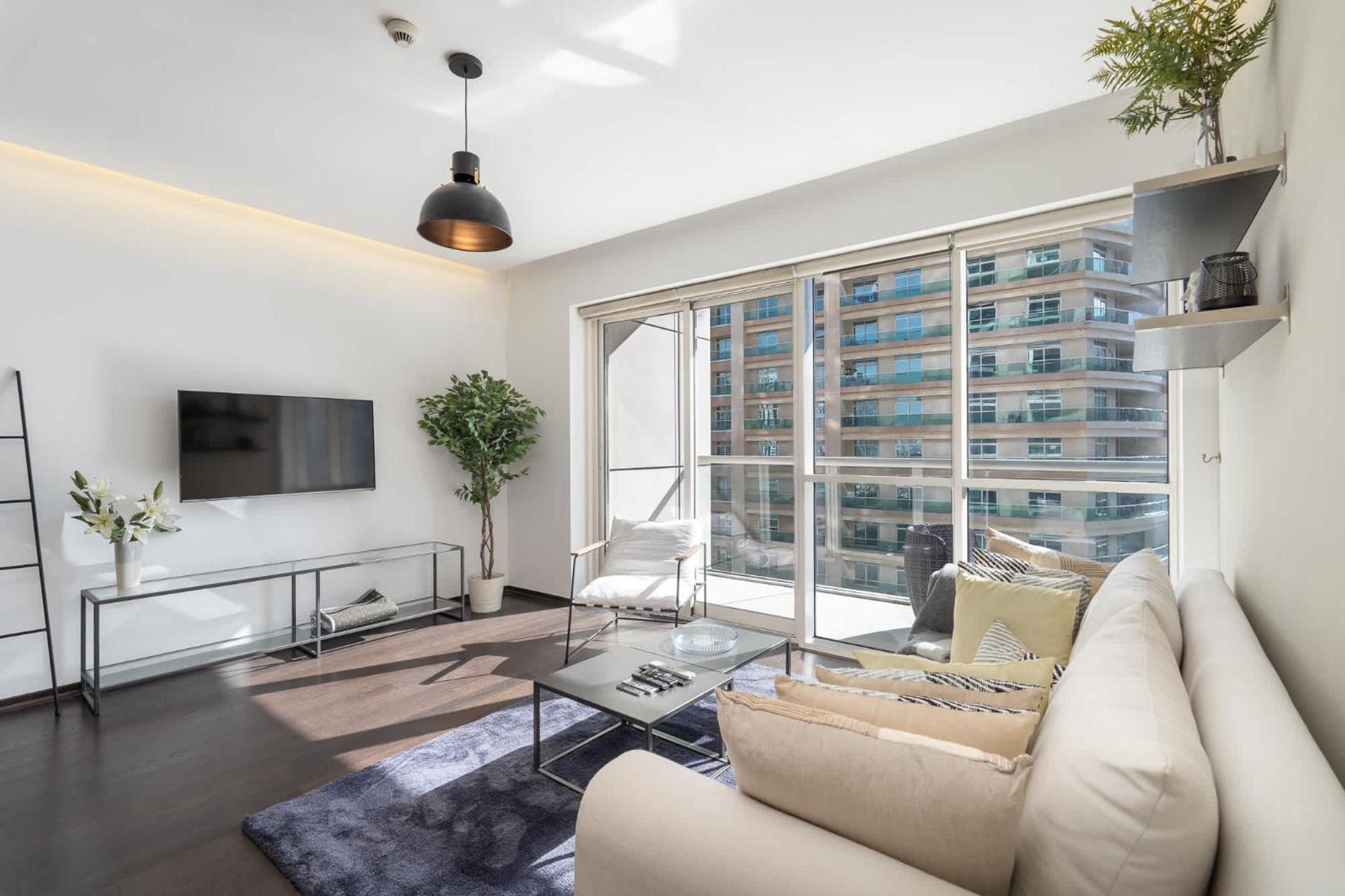 Apartment Warm 1-bedroom At West Avenue Tower Near Marina Beach! Dubai