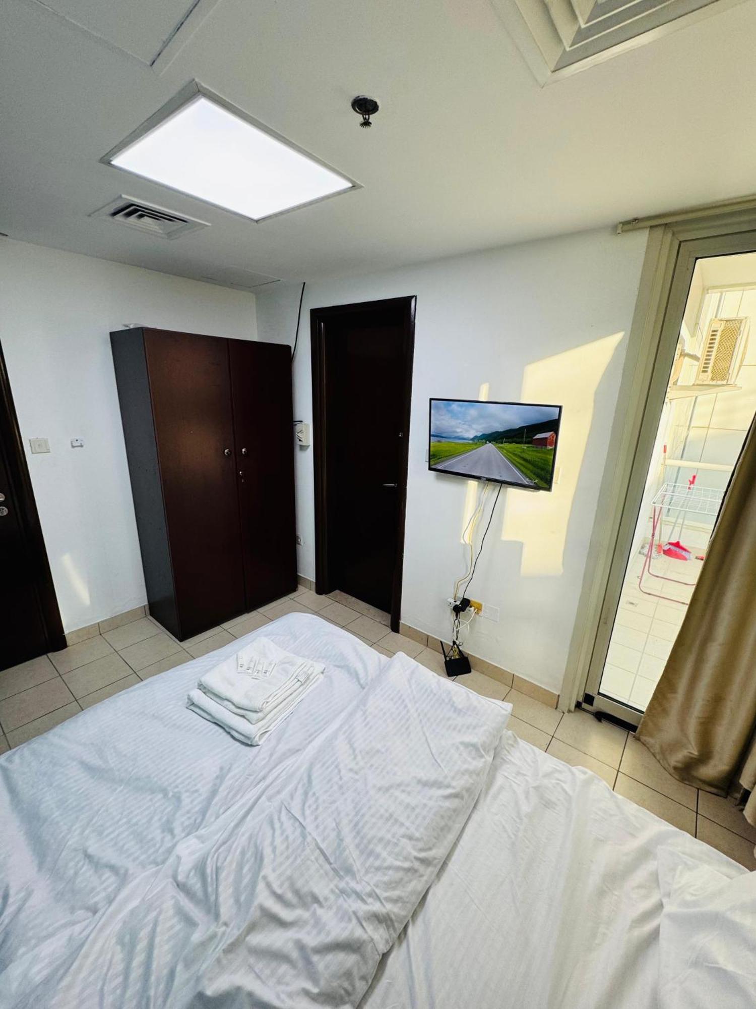 Charming Bath Inside & Balcony Homestay *