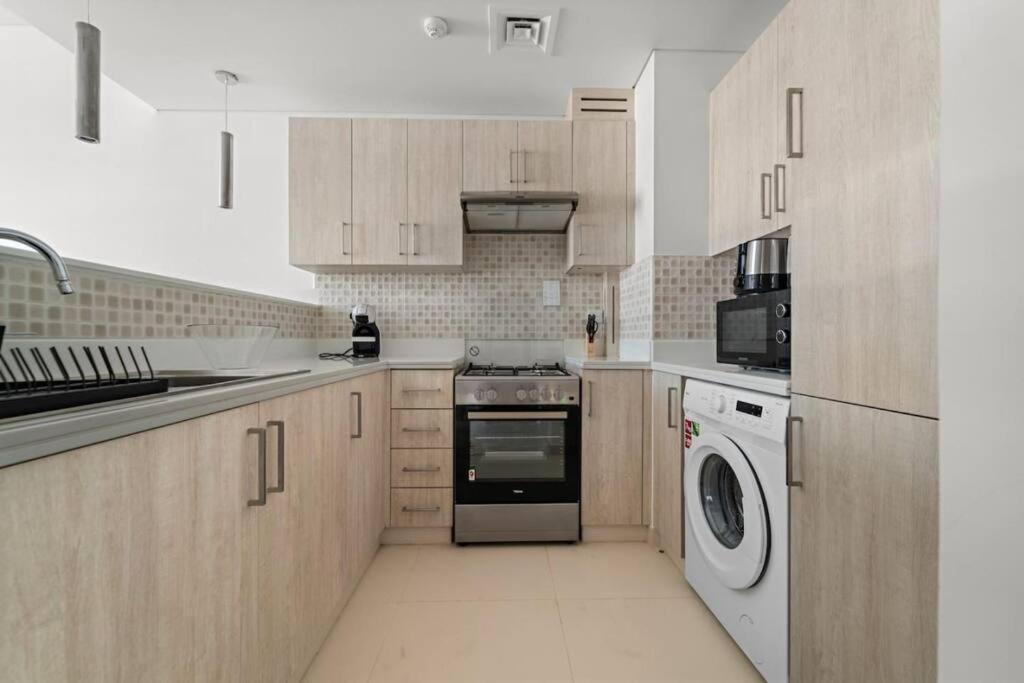 Chic Living 1 Bhk With Access Apartment
