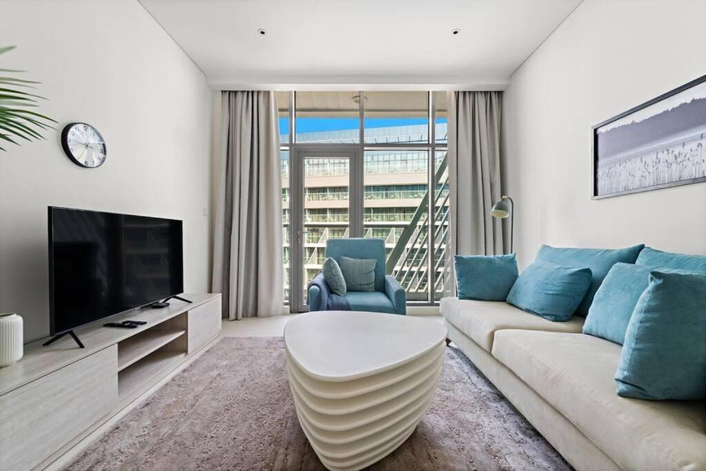 Chic Living 1 Bhk With Access