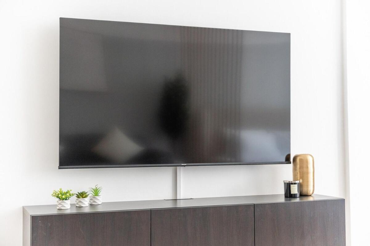 Amazing In Frankfurt, Sports Apartment Dubai