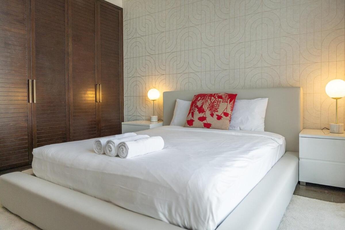 Apartment Glorious 3-bedroom With Beach Views At Tiara Residences In Palm Jumeirah