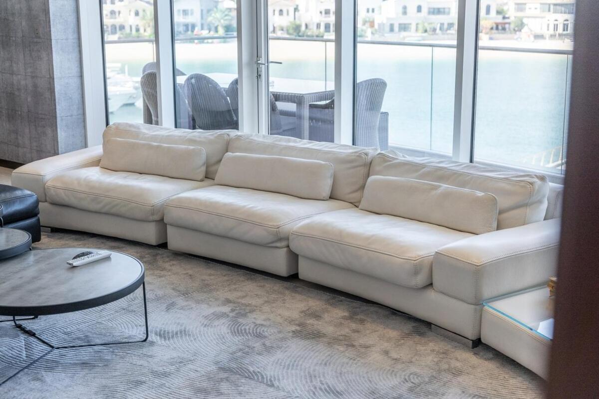 Glorious 3-bedroom With Beach Views At Tiara Residences In Palm Jumeirah Apartment Dubai
