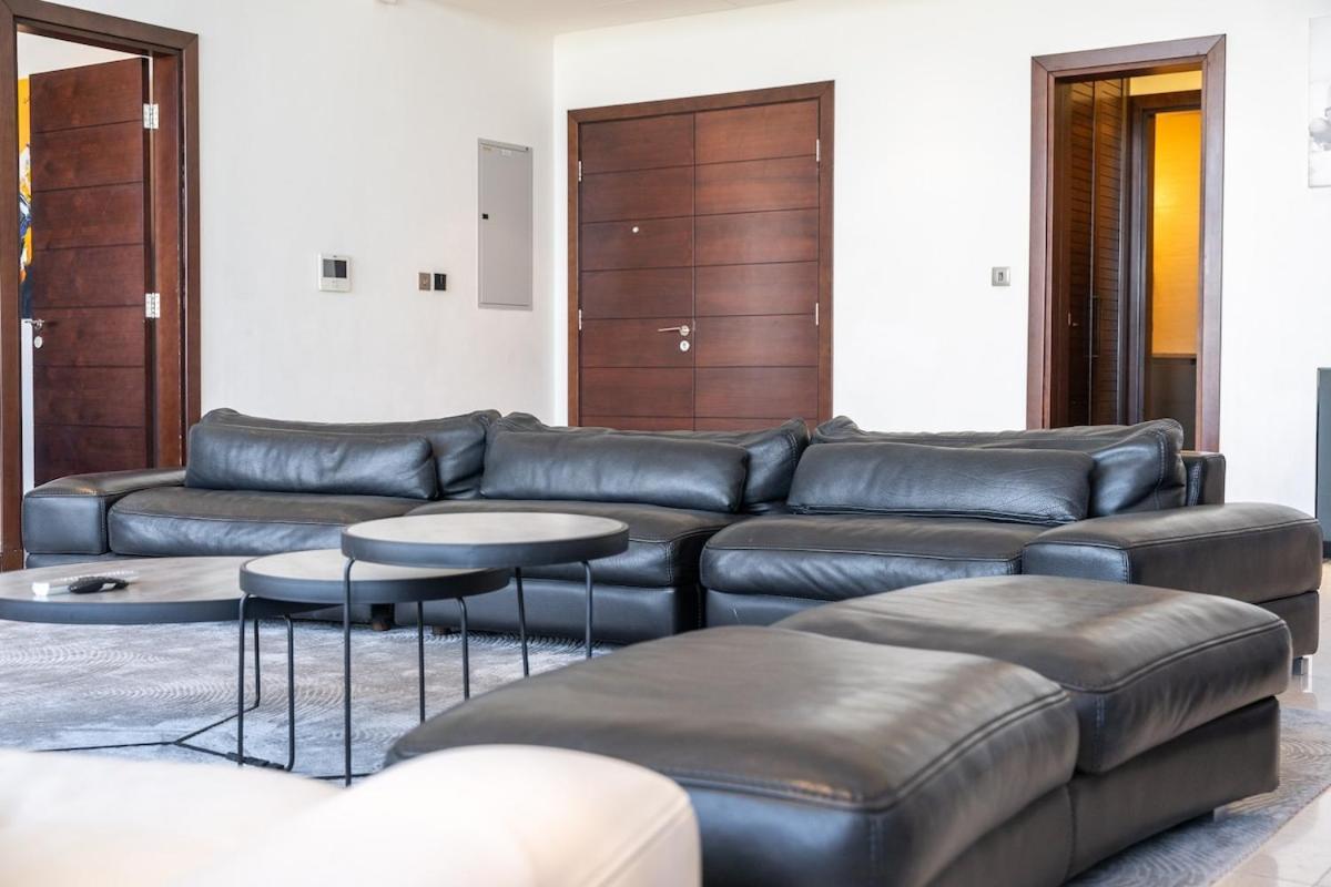 Glorious 3-bedroom With Beach Views At Tiara Residences In Palm Jumeirah * Dubai