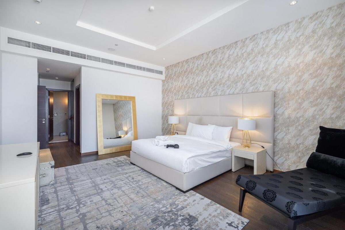 Glorious 3-bedroom With Beach Views At Tiara Residences In Palm Jumeirah *