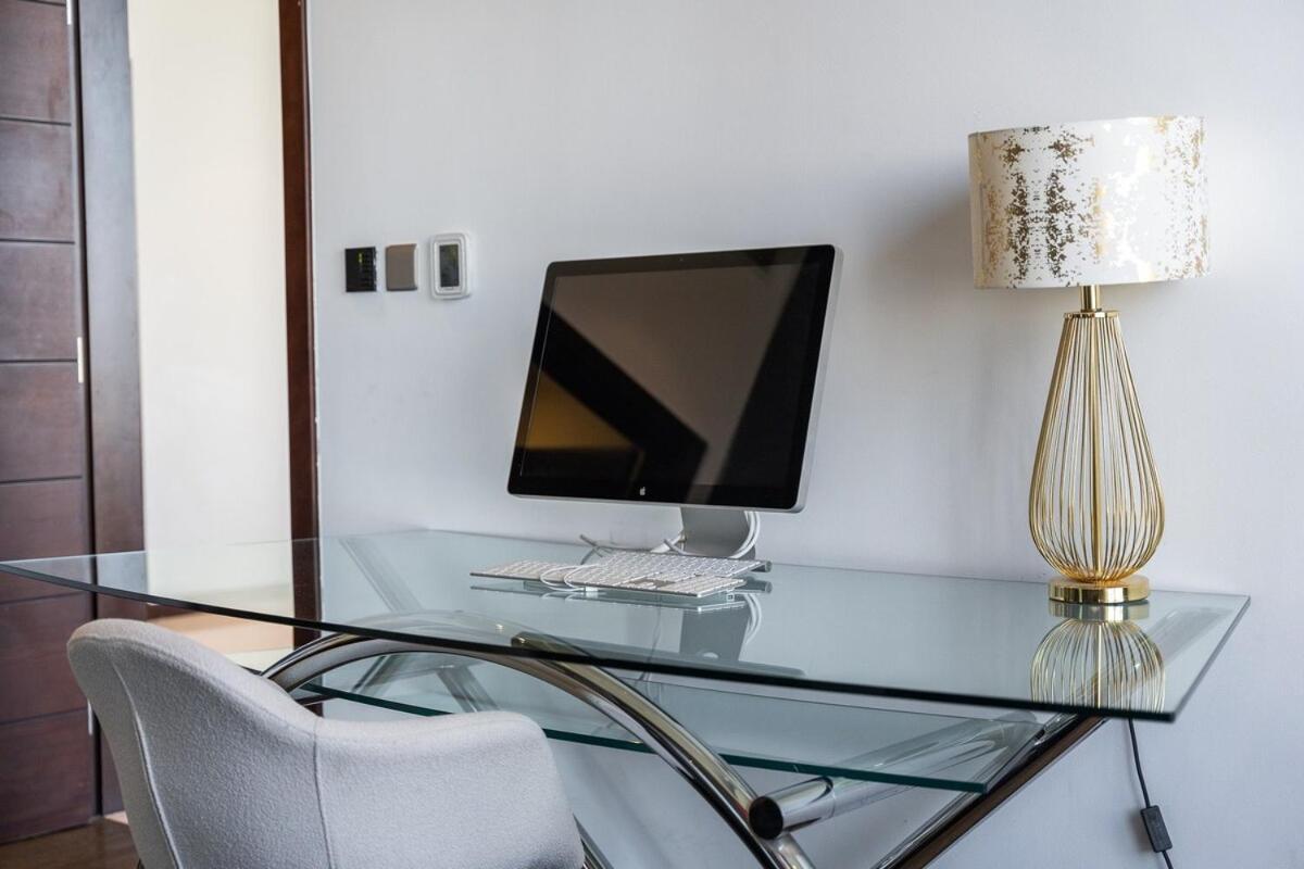 Glorious 3-bedroom With Beach Views At Tiara Residences In Palm Jumeirah Dubai