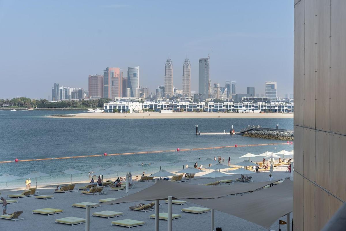Glorious 3-bedroom With Beach Views At Tiara Residences In Palm Jumeirah Apartment
