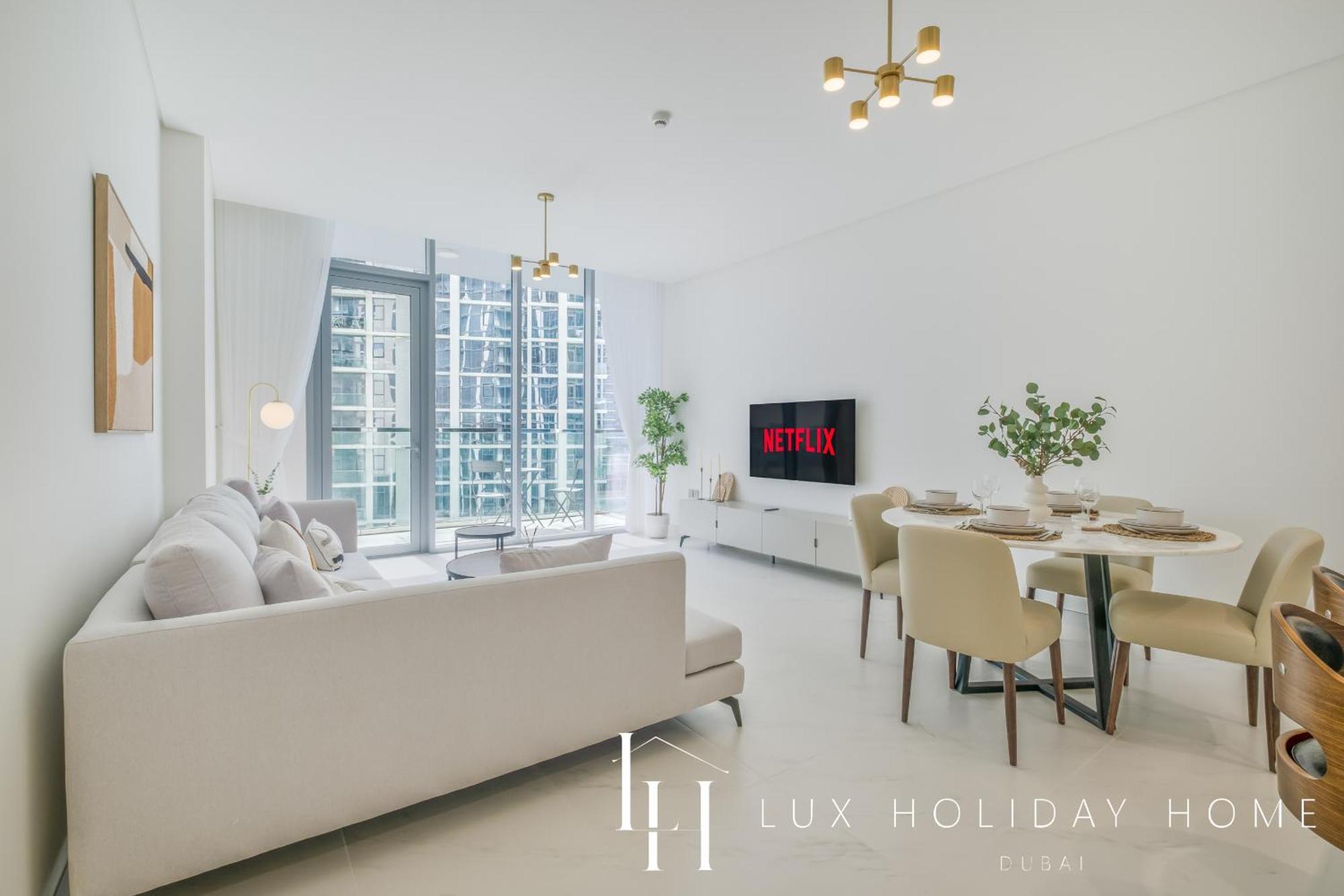 Apartment Lux The District One Lagoon View 3 Dubai