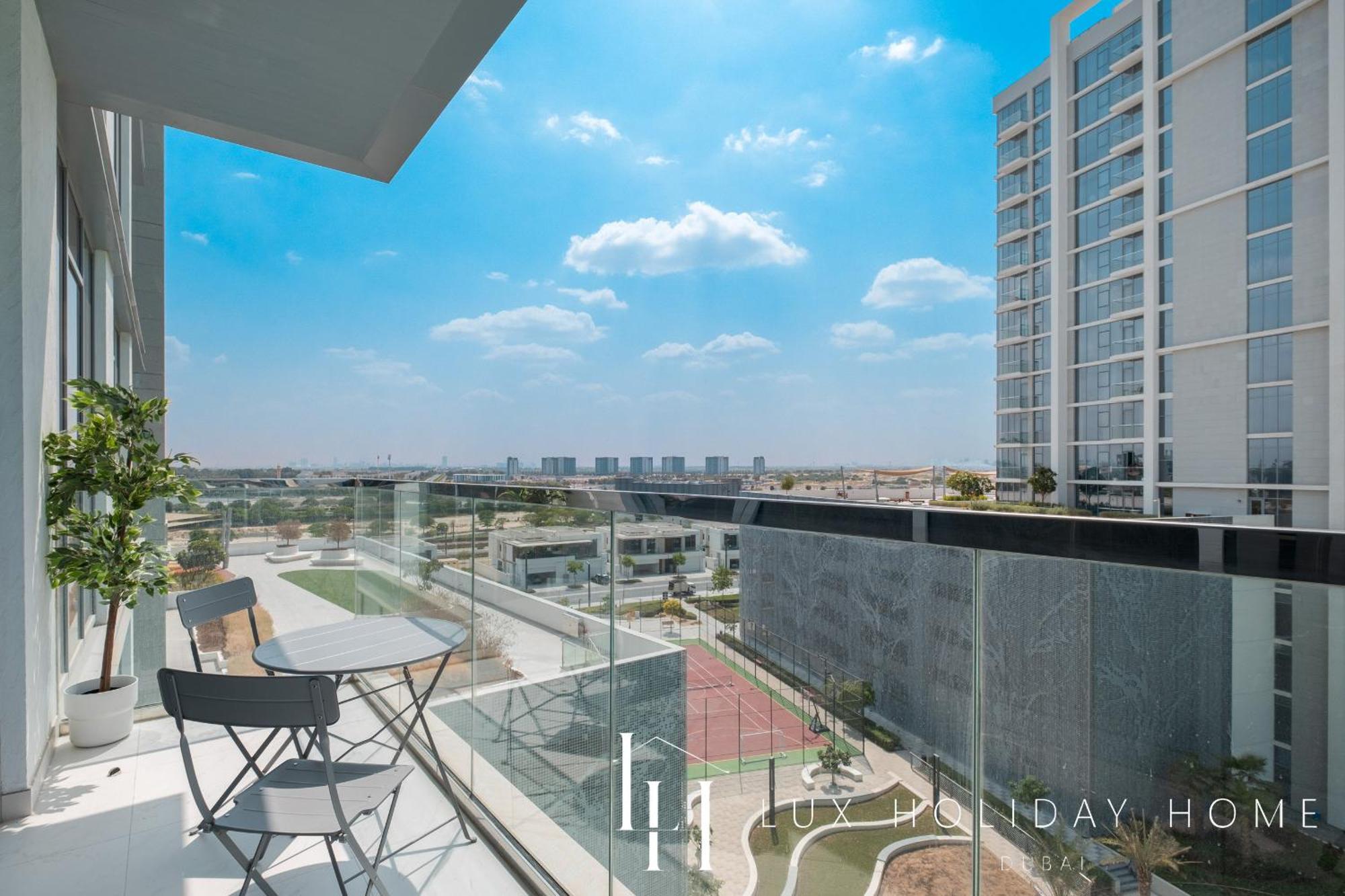 Lux The District One Lagoon View 3 *