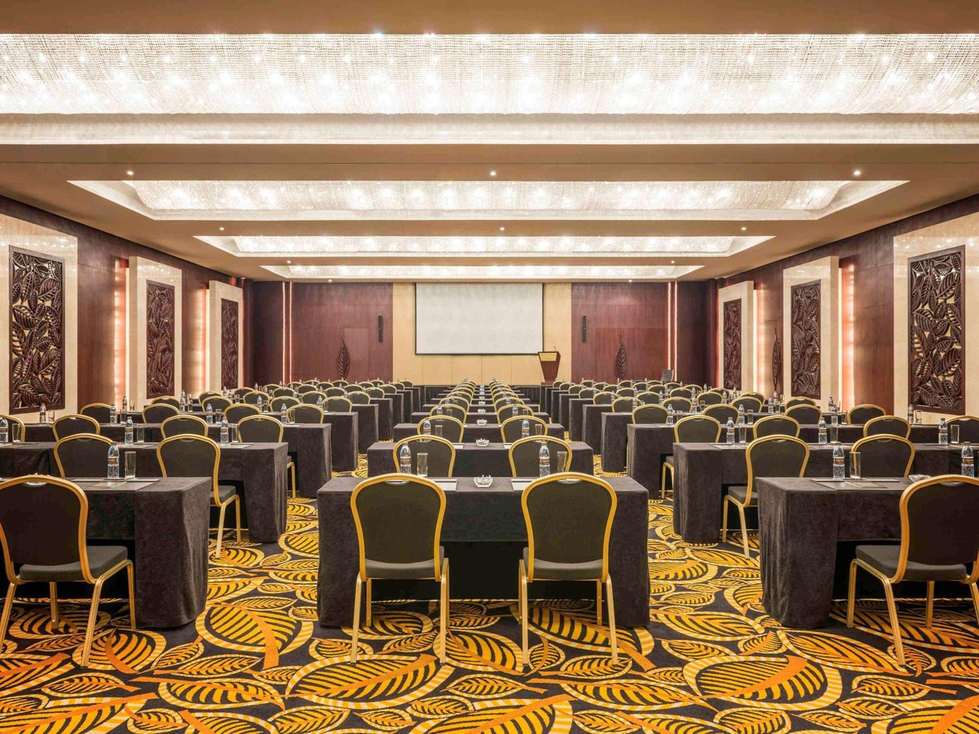 Sofitel Jumeirah 5*