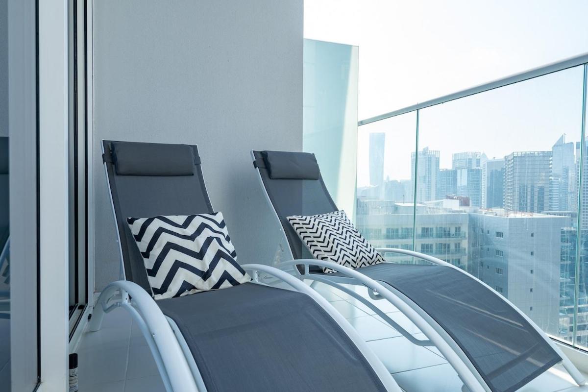 Awesome 1-bedroom With Burj Views At Vera Tower In Business Bay *