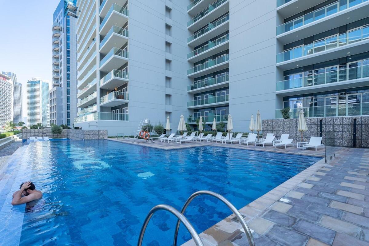 Awesome 1-bedroom With Burj Views At Vera Tower In Business Bay *