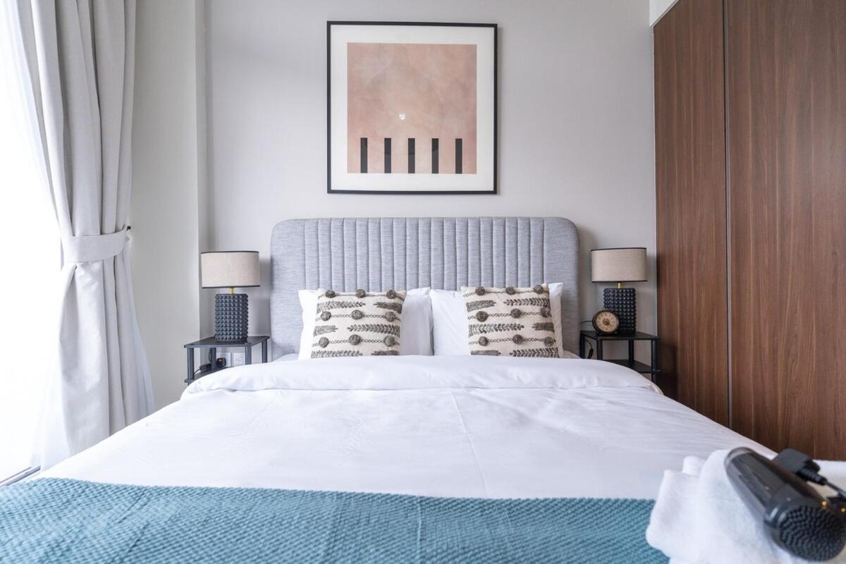 Awesome 1-bedroom With Burj Views At Vera Tower In Business Bay Apartment Dubai