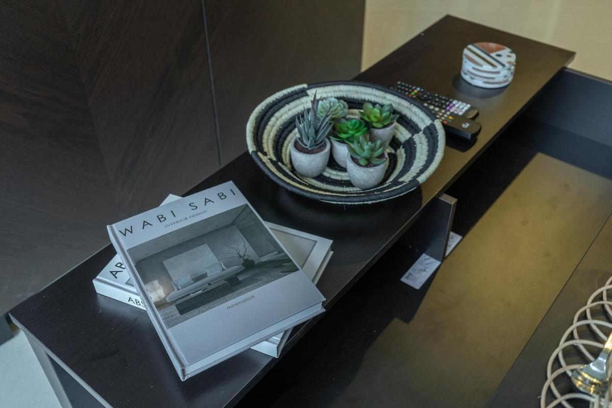 Apartment Awesome 1-bedroom With Burj Views At Vera Tower In Business Bay *