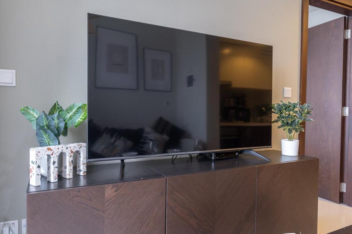 Awesome 1-bedroom With Burj Views At Vera Tower In Business Bay * Dubai