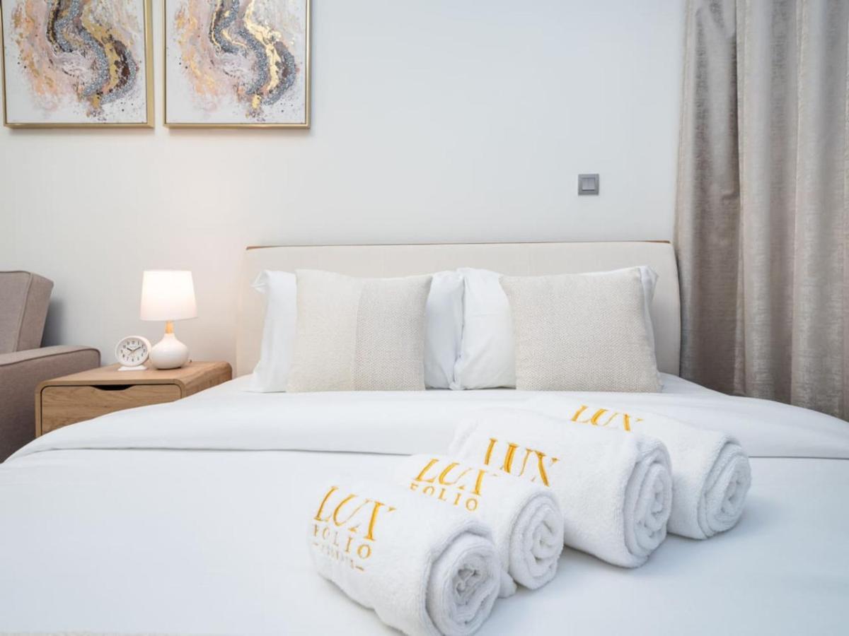 Chic Azizi Riviera Retreat With Views *