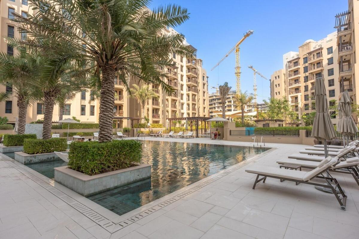 Warm And Earthy 1-bedroom Perfect For Family In Madinat Jumeirah Living! Dubai