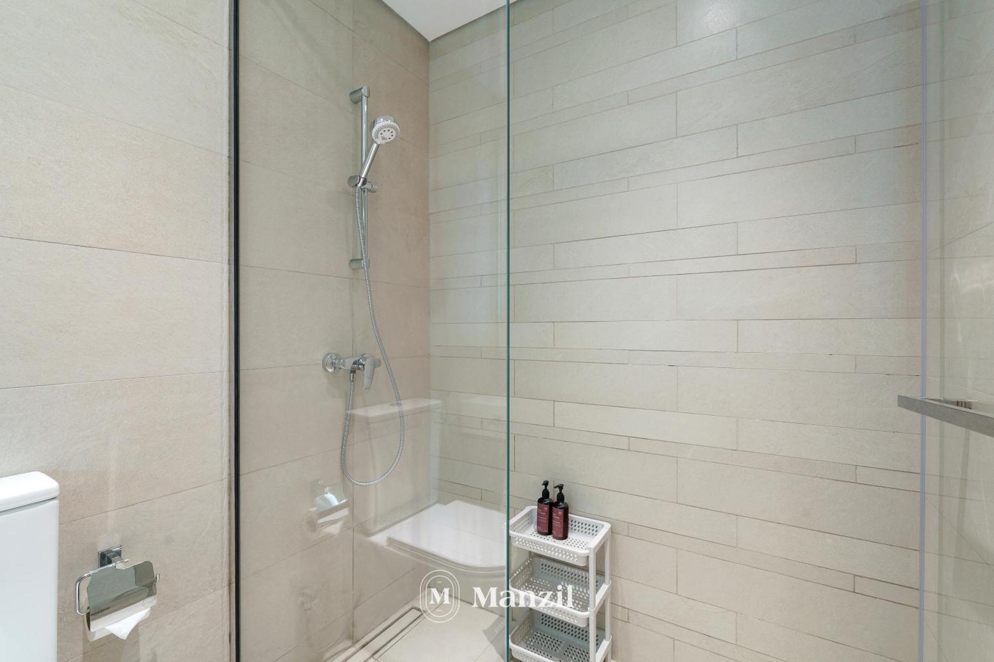 1br Near Downtown With Pool & Skyline Views Apartment
