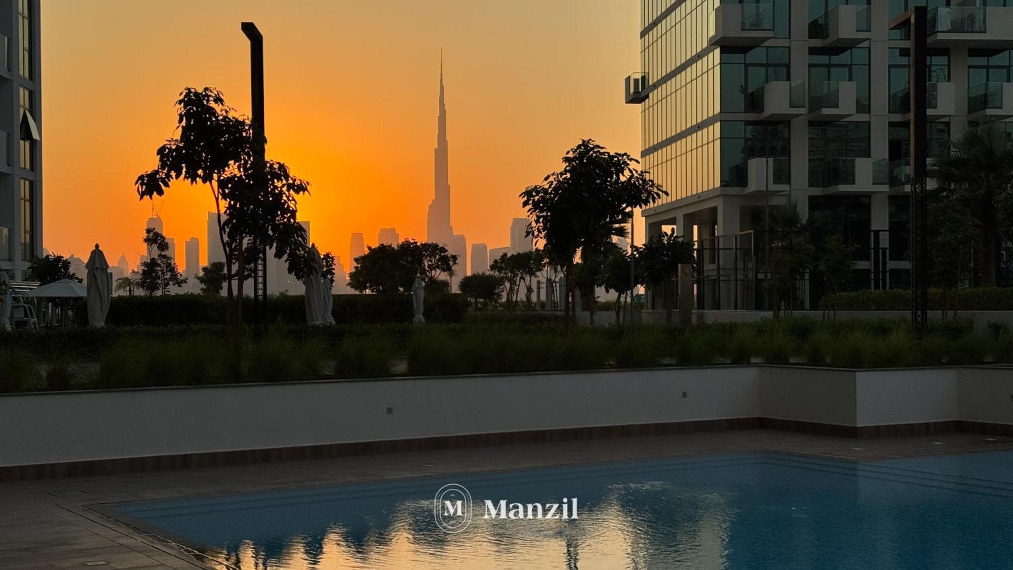 1br Near Downtown With Pool & Skyline Views * Dubai