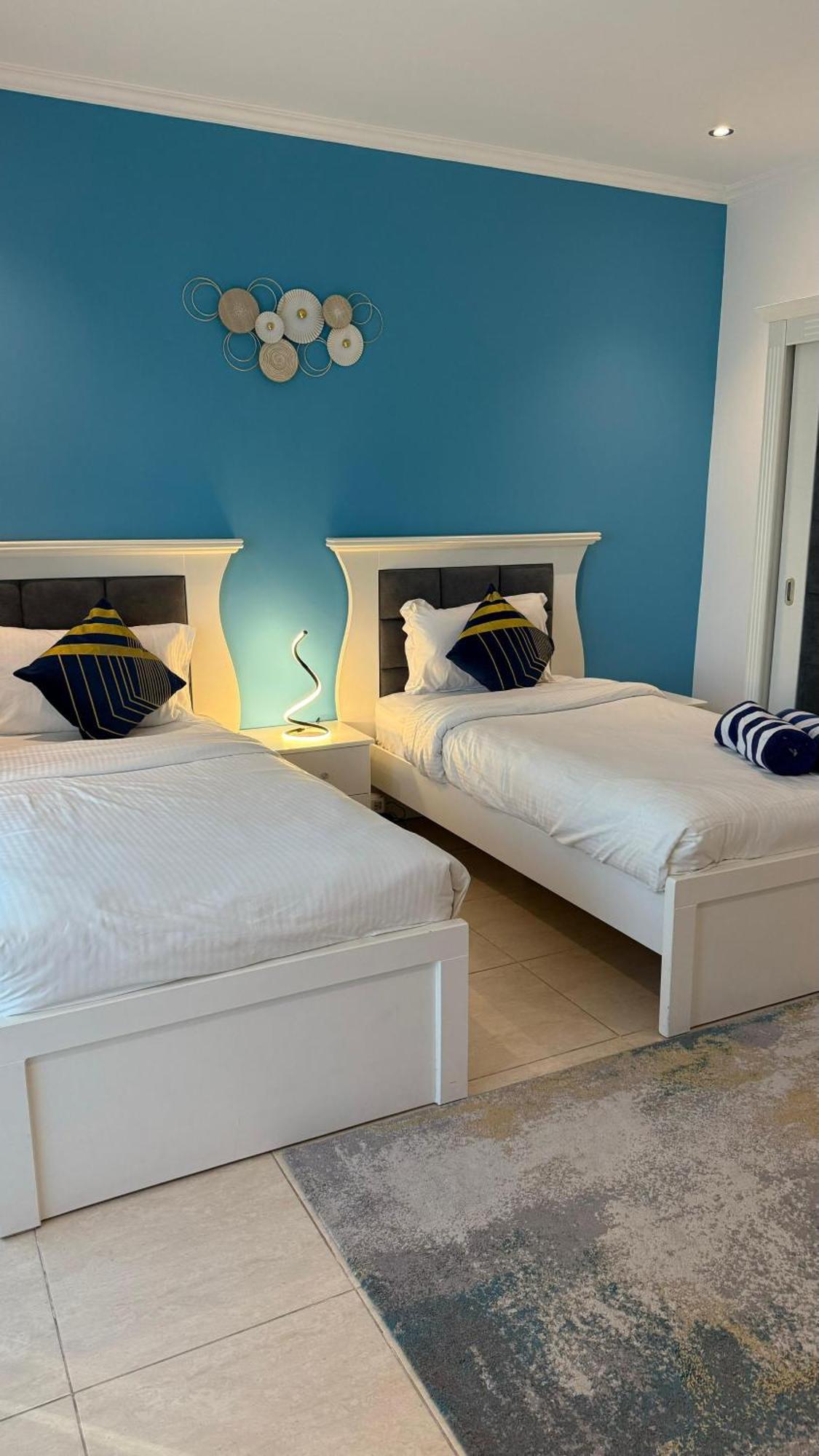 Apartment Premium Marina Two Bedroom With Sea View - Family Only