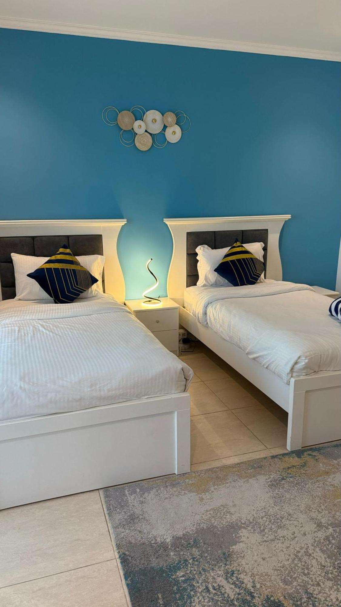 Apartment Premium Marina Two Bedroom With Sea View - Family Only *