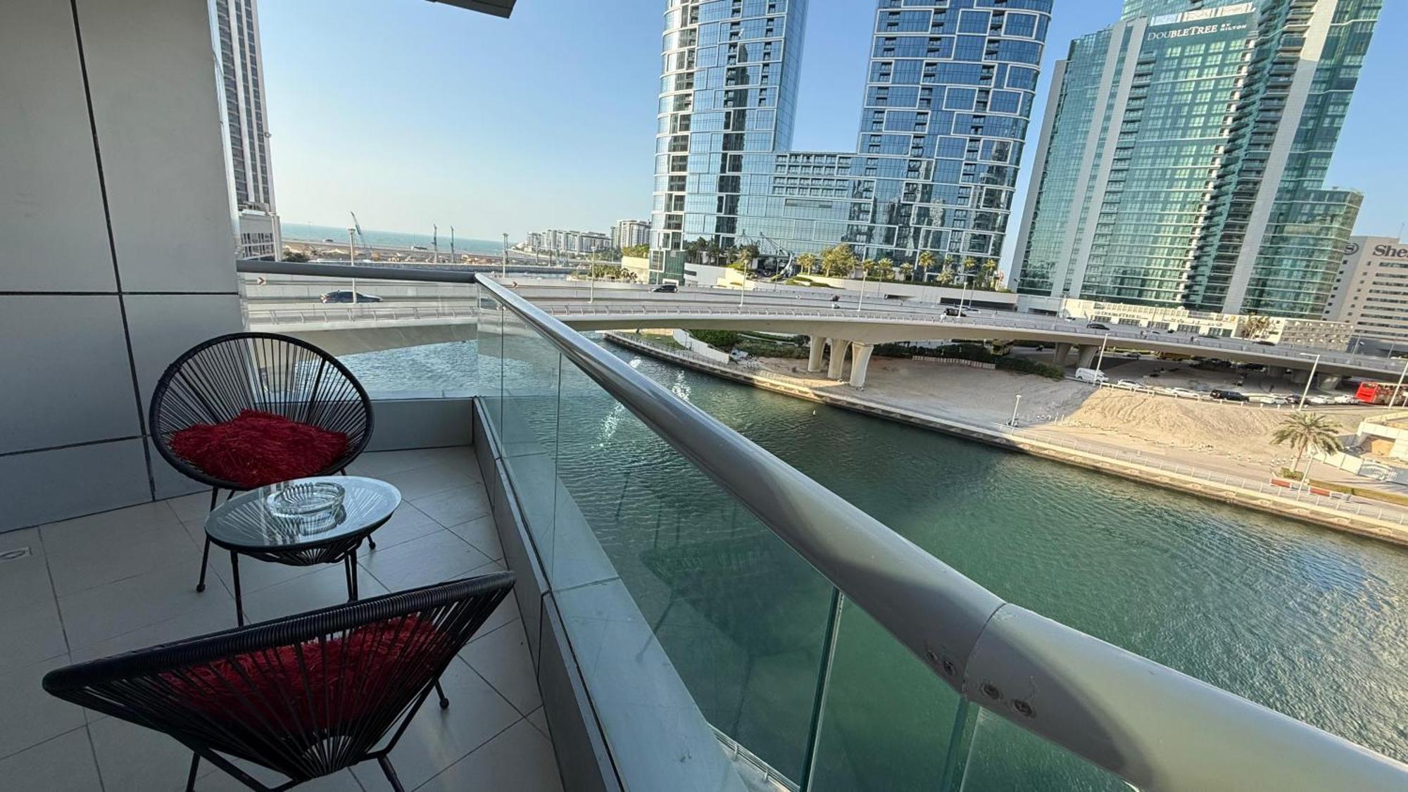 Premium Marina Two Bedroom With Sea View - Family Only Apartment Dubai