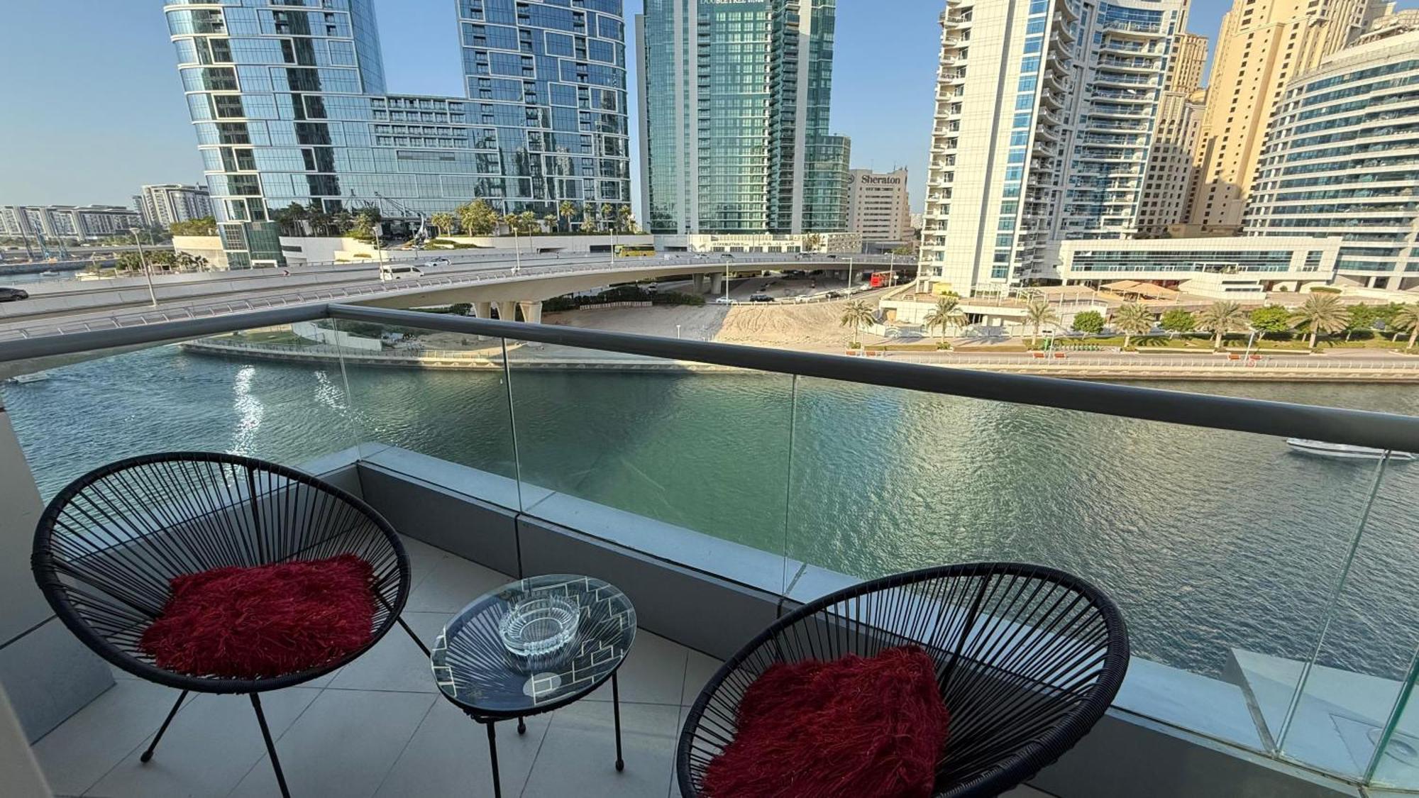Premium Marina Two Bedroom With Sea View - Family Only *