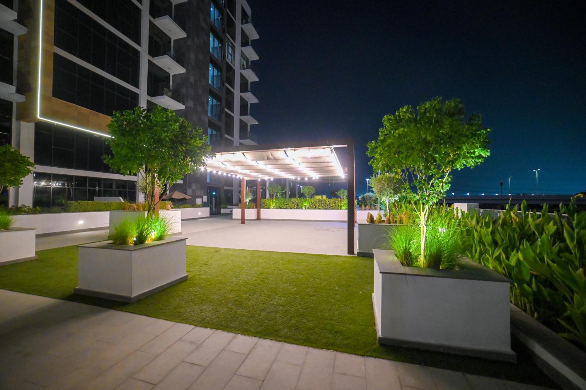 Urbanhomes - Cozy, Wooden And Travel Eco-friendly Apartment Dubai