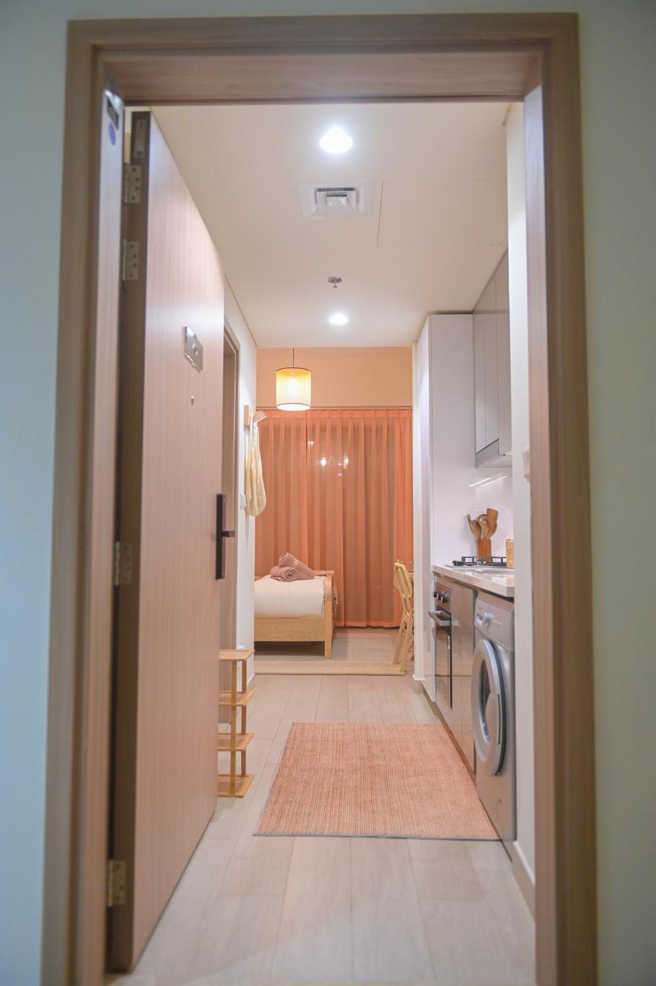 Urbanhomes - Cozy, Wooden And Travel Eco-friendly Apartment
