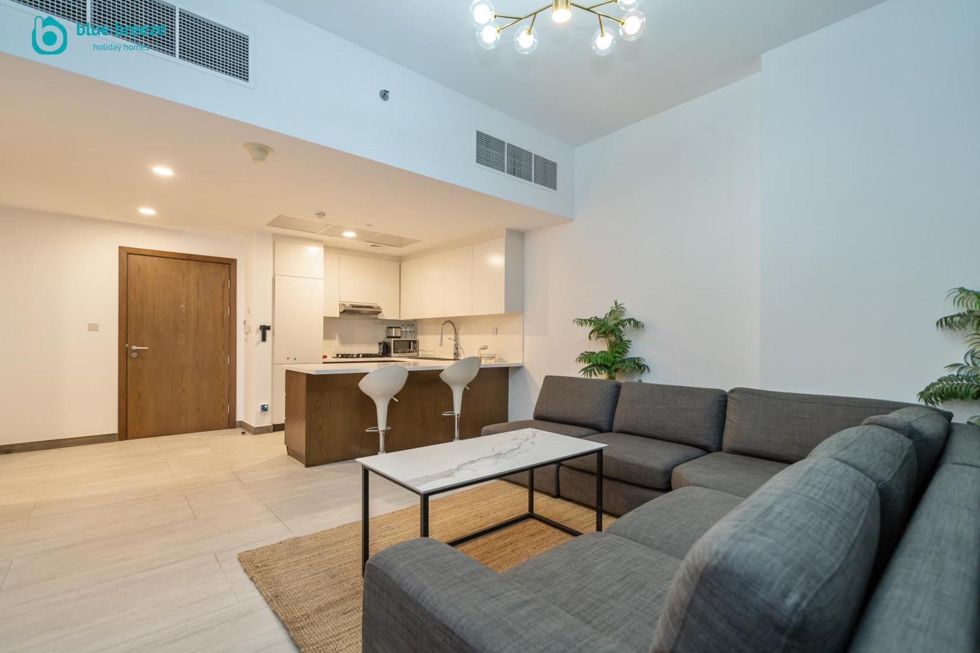 Blue Breeze - Spacious 1br With Huge Balcony In Jvc Apartment *