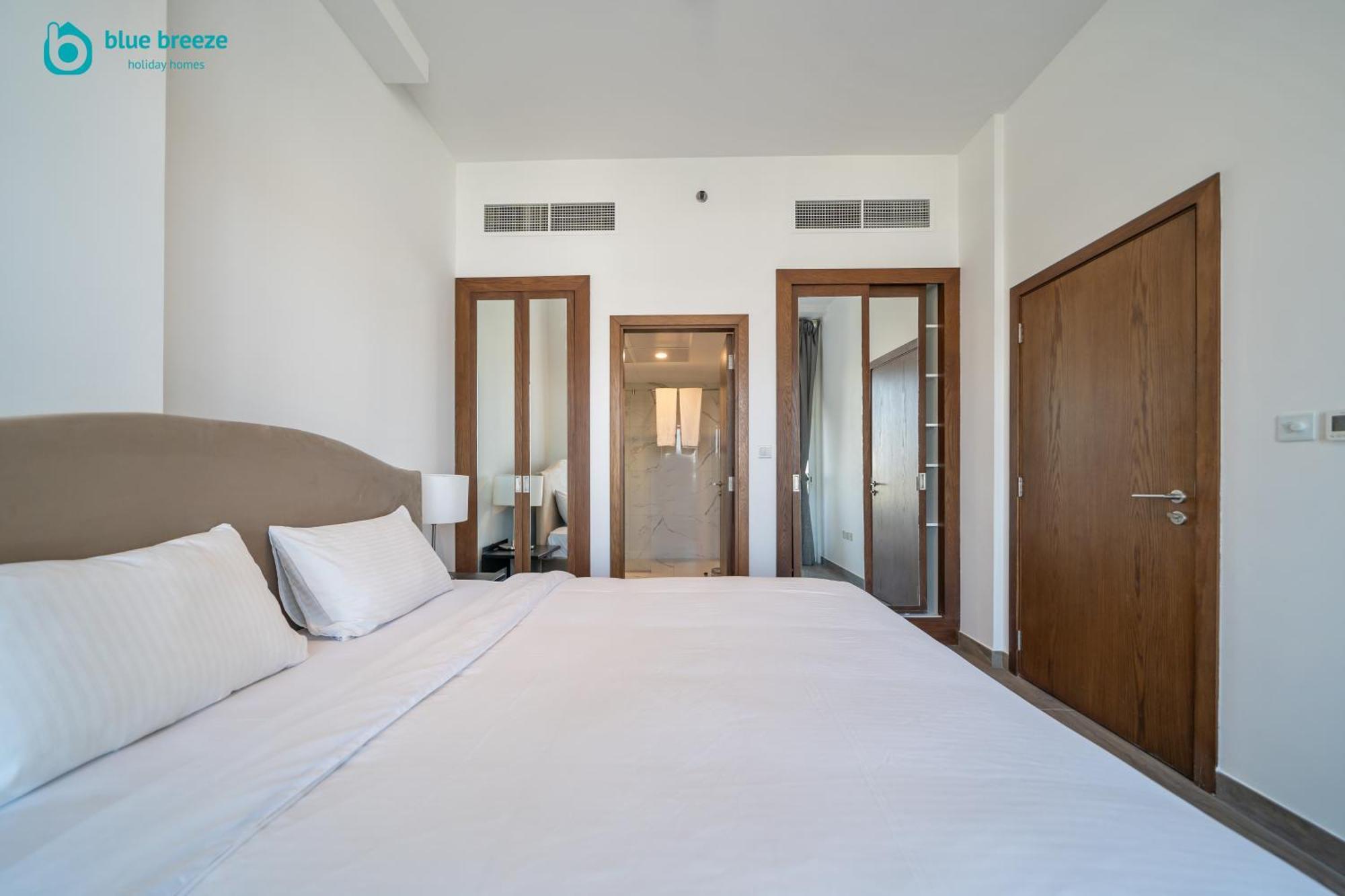 Apartment Blue Breeze - Spacious 1br With Huge Balcony In Jvc Dubai