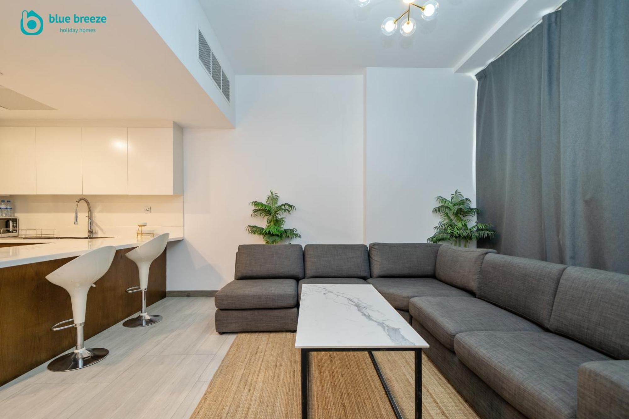 Blue Breeze - Spacious 1br With Huge Balcony In Jvc Apartment Dubai