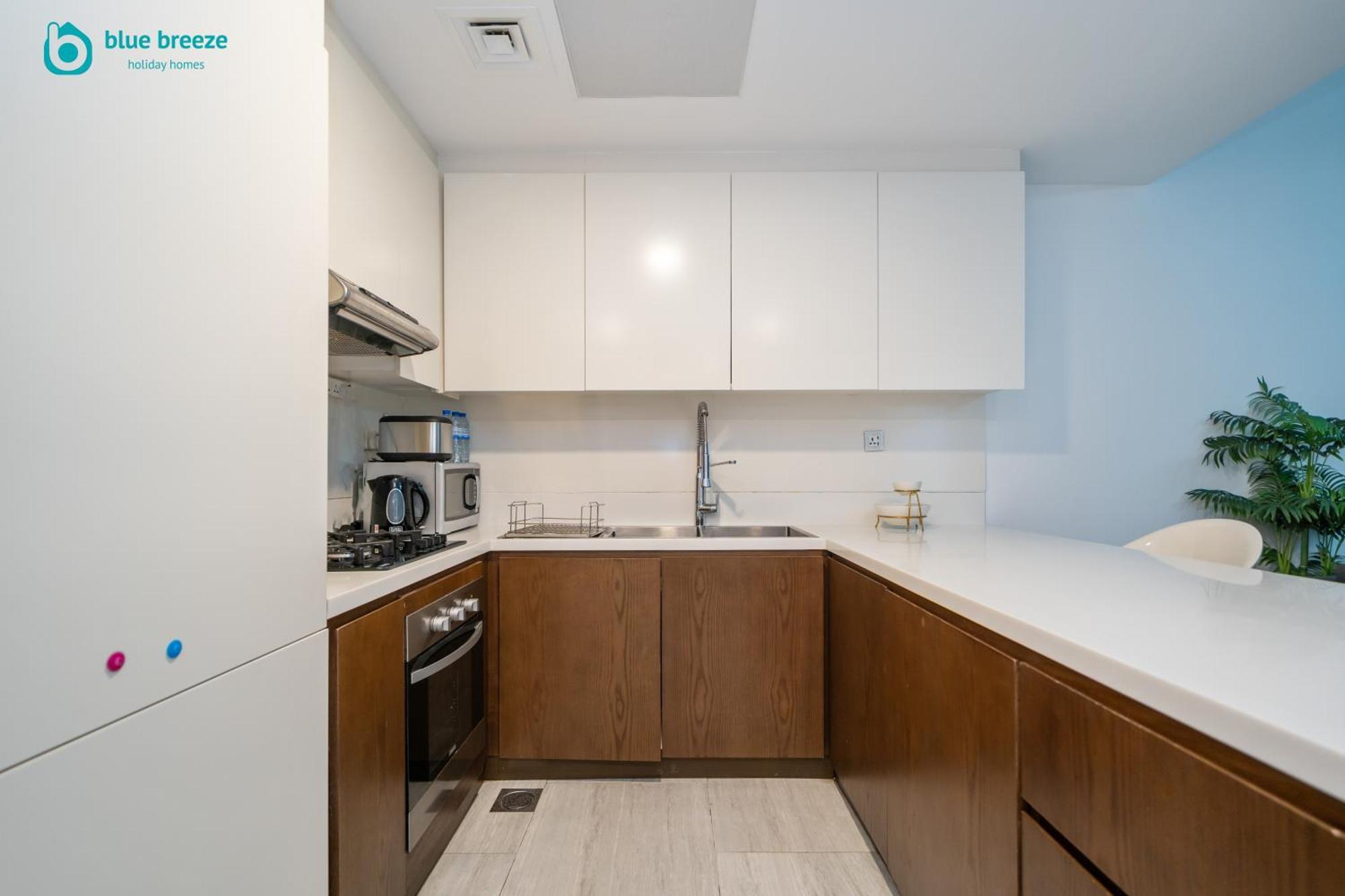 Blue Breeze - Spacious 1br With Huge Balcony In Jvc Apartment *