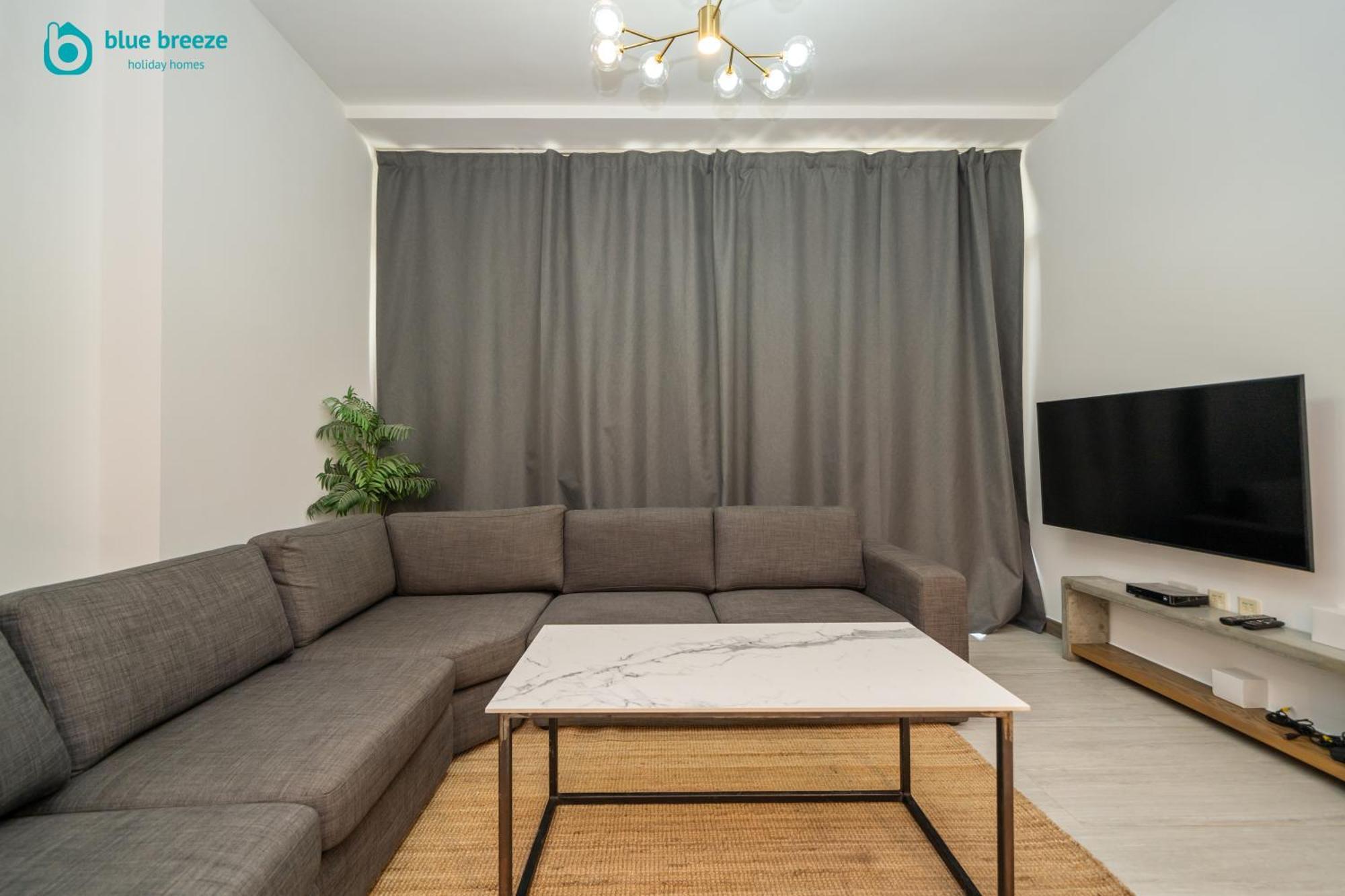 Apartment Blue Breeze - Spacious 1br With Huge Balcony In Jvc Dubai