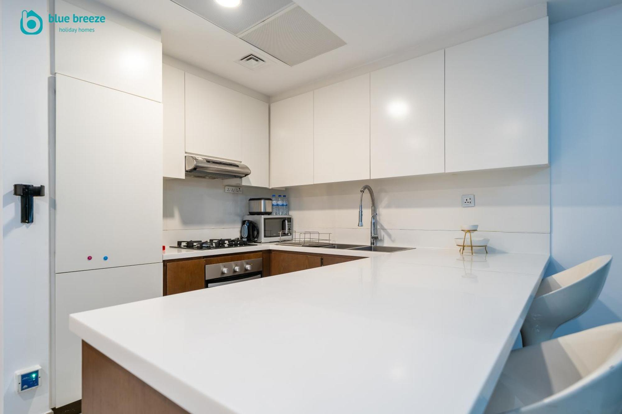 Blue Breeze - Spacious 1br With Huge Balcony In Jvc * Dubai