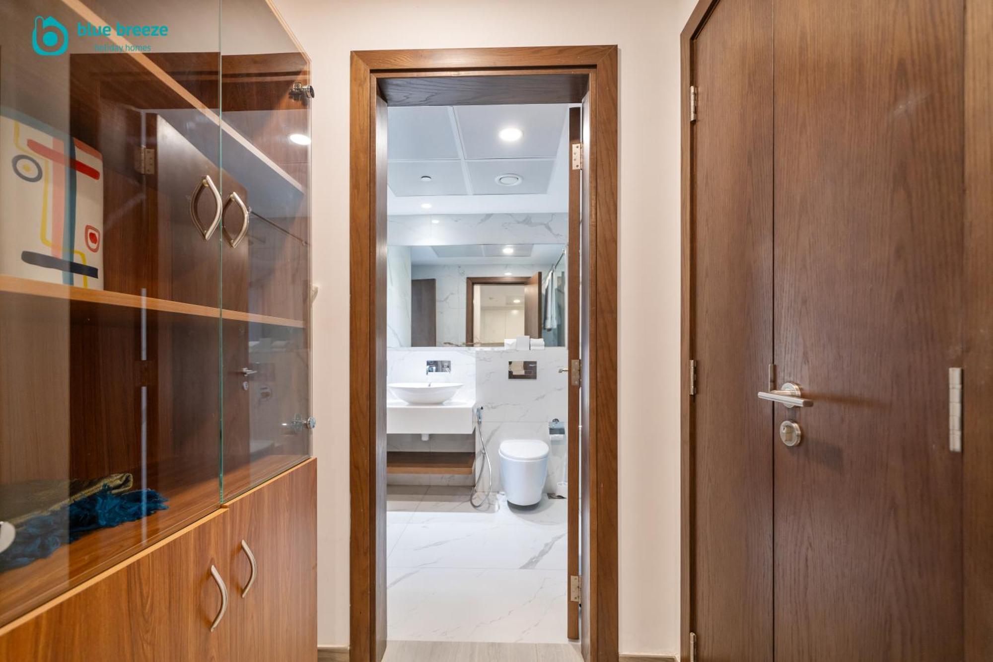 Blue Breeze - Spacious 1br With Huge Balcony In Jvc Apartment
