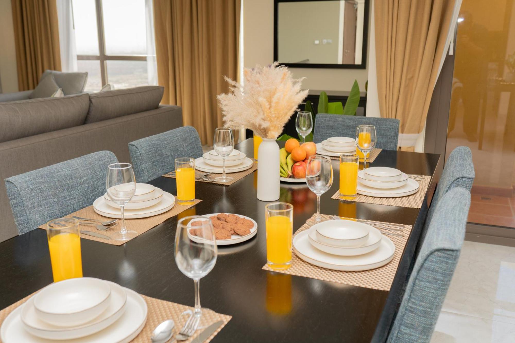 Regent Sea View 2br Jbr Walk - Next To Bluewater Island & Eye *