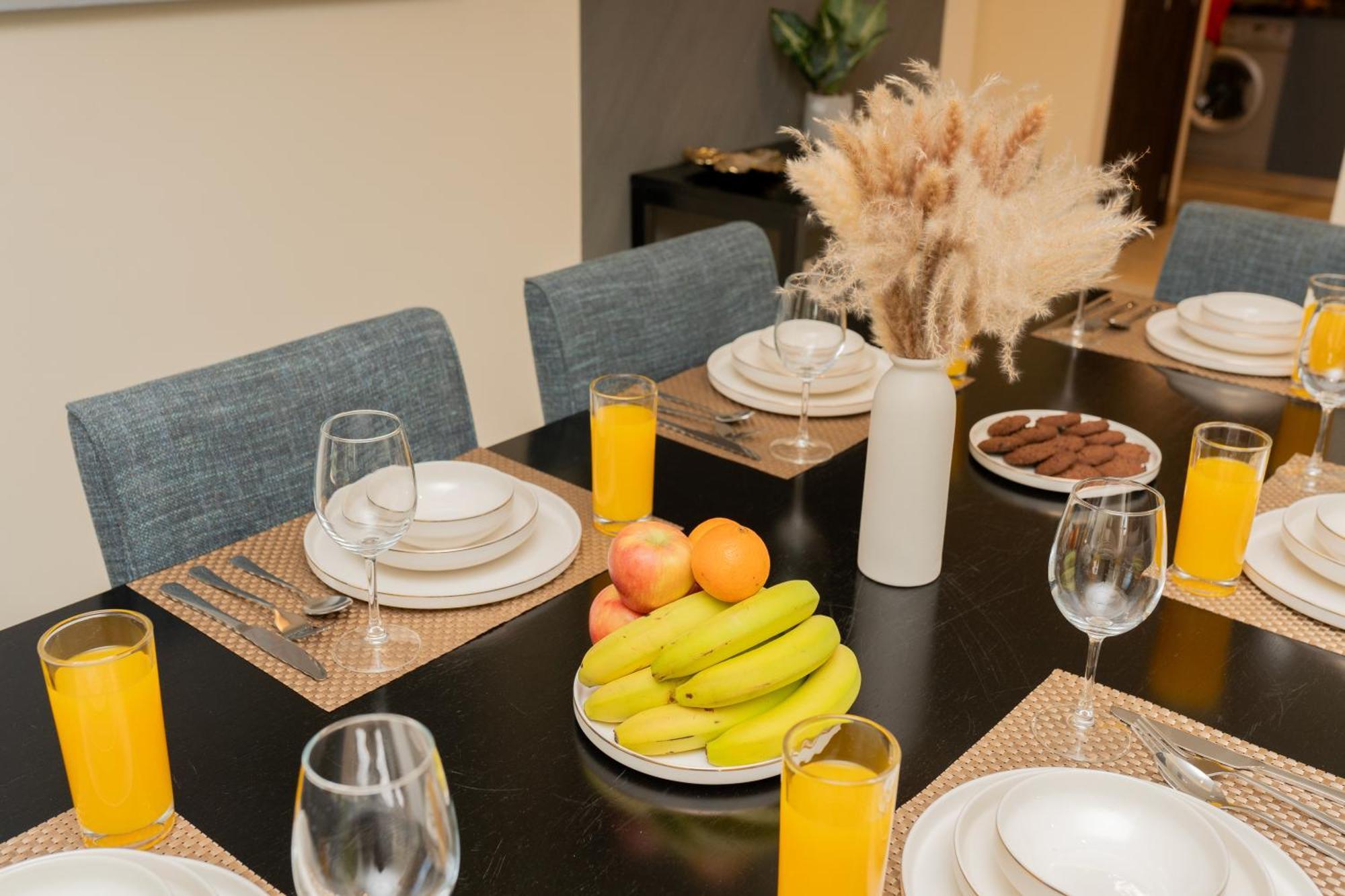 Regent Sea View 2br Jbr Walk - Next To Bluewater Island & Eye Dubai