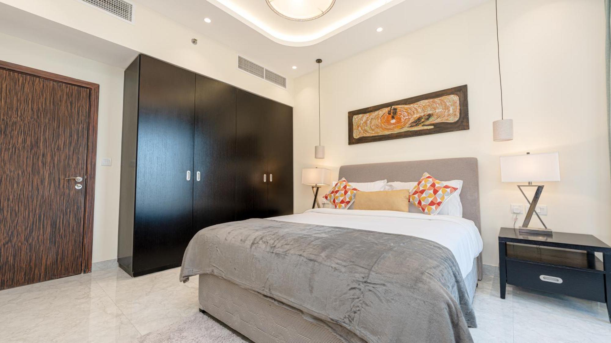 Regent Sea View 2br Jbr Walk - Next To Bluewater Island & Eye Apartment *