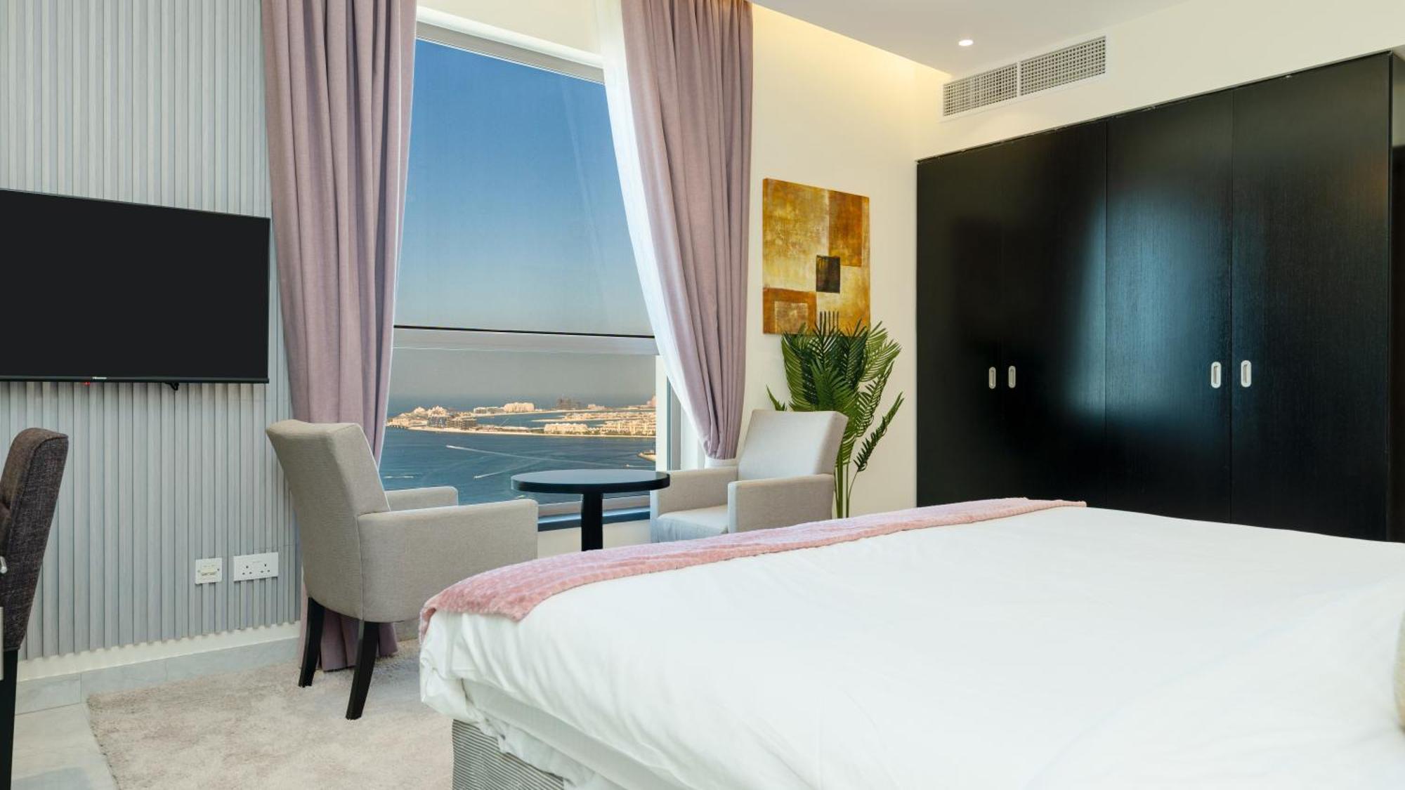 Regent Sea View 2br Jbr Walk - Next To Bluewater Island & Eye Dubai