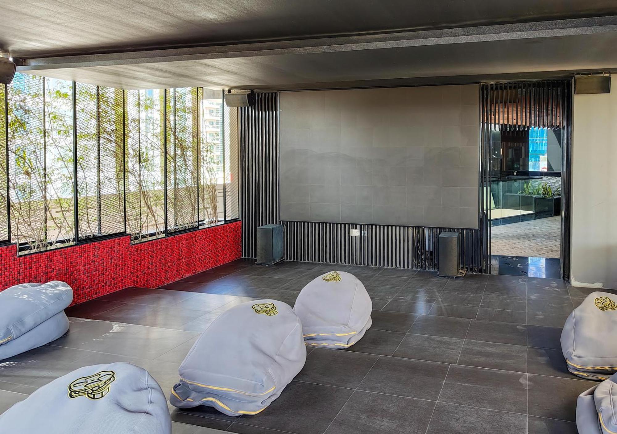 Apartment Welhome - Opulent Retreat With Panoramic Cityscape Views *