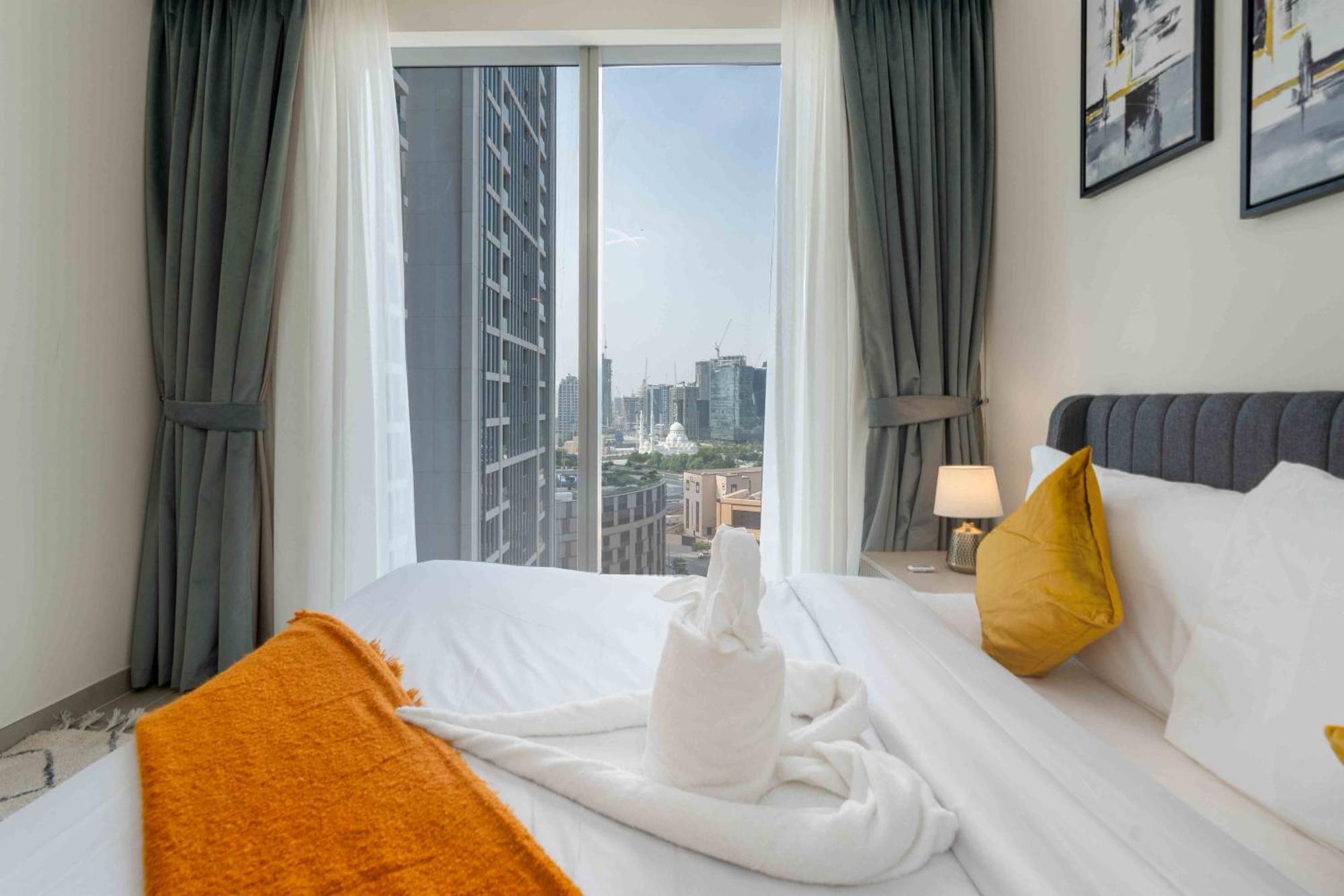 Elegant Escapes - 3b In Heart Of Downtown,