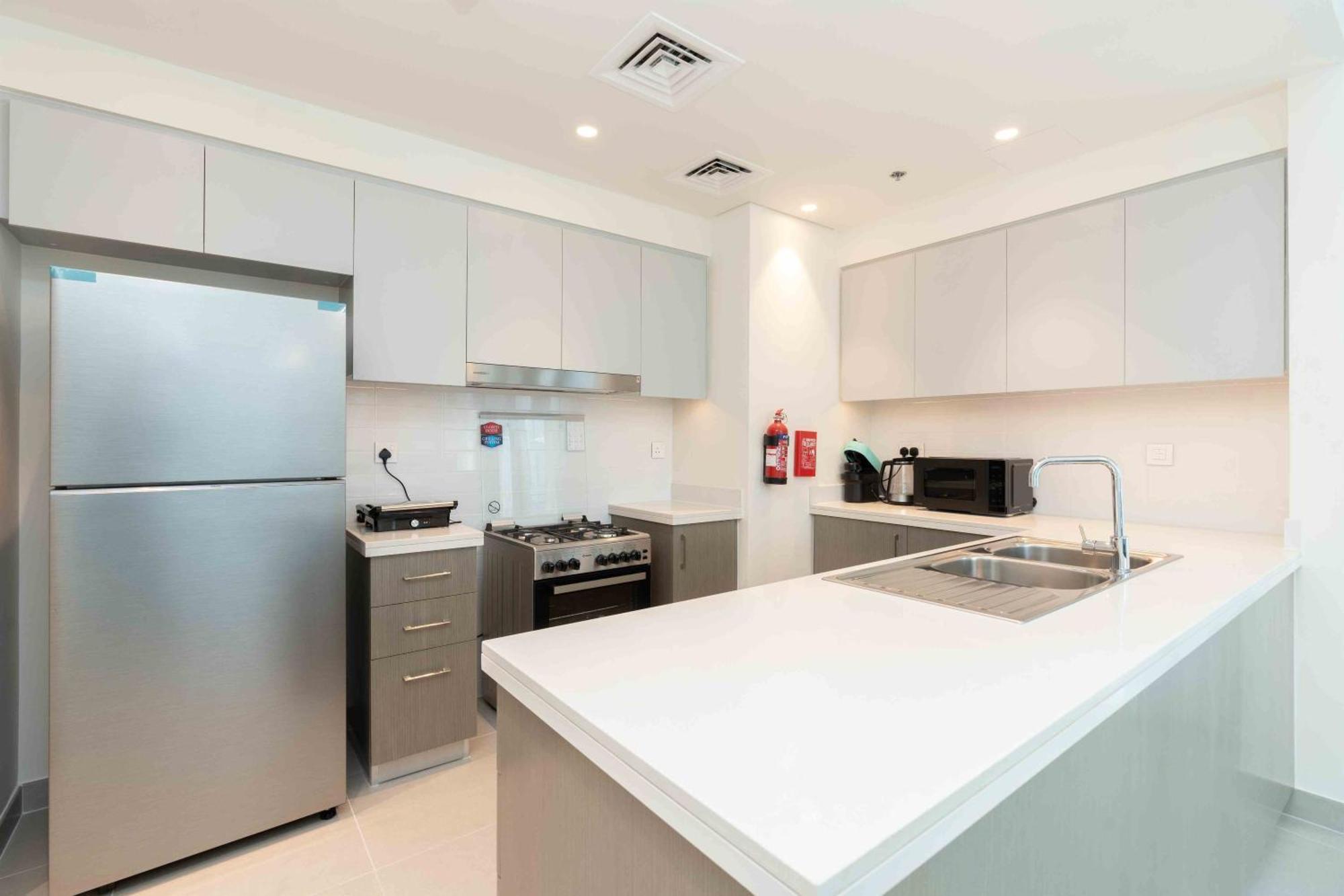 Elegant Escapes - 3b In Heart Of Downtown, *