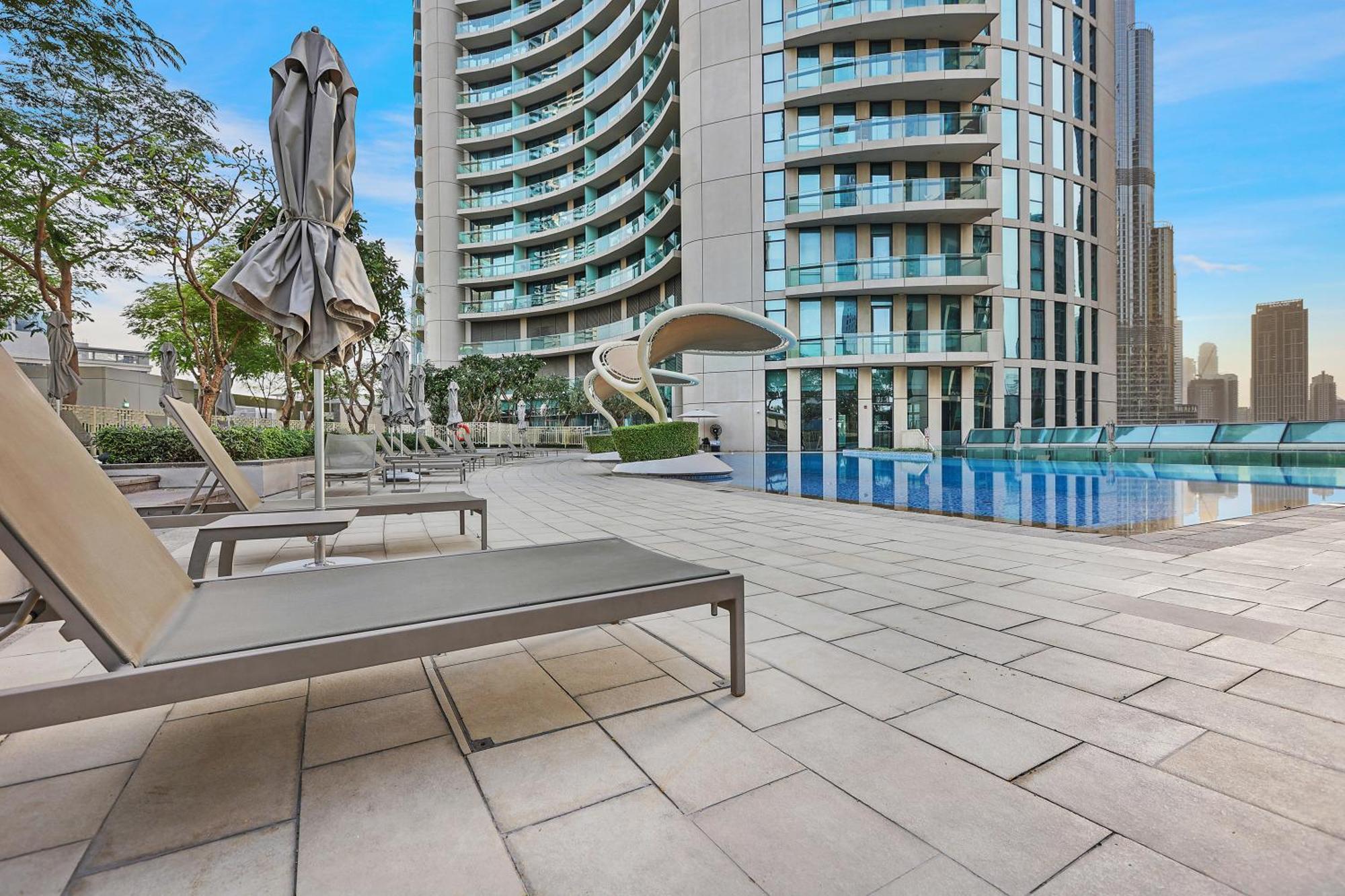 First Class 2br With Full Skyline & Sea View Apartment *