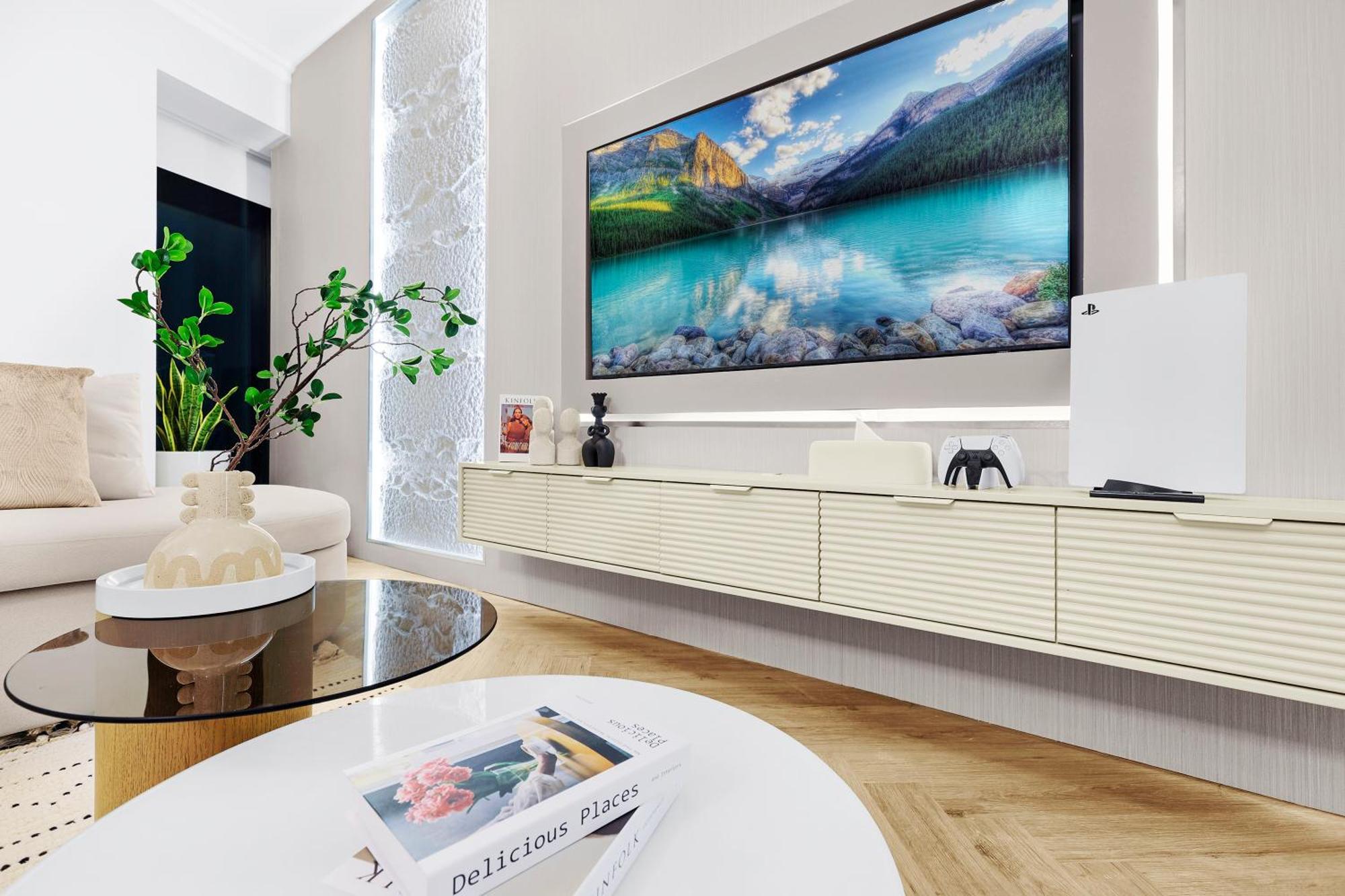 Apartment First Class 2br With Full Skyline & Sea View *