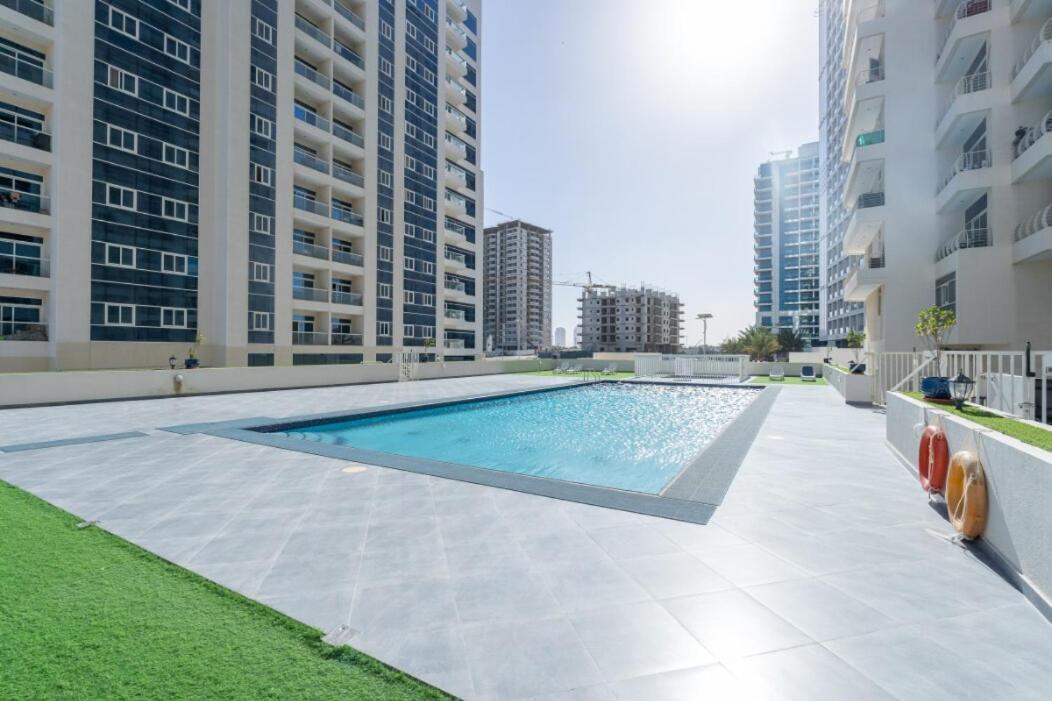 Calm Right By The Golf Courses In Sports * Dubai