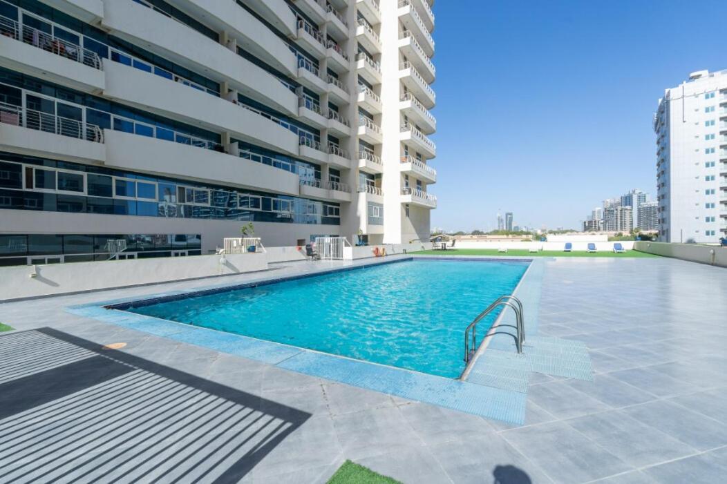 Calm Right By The Golf Courses In Sports Apartment